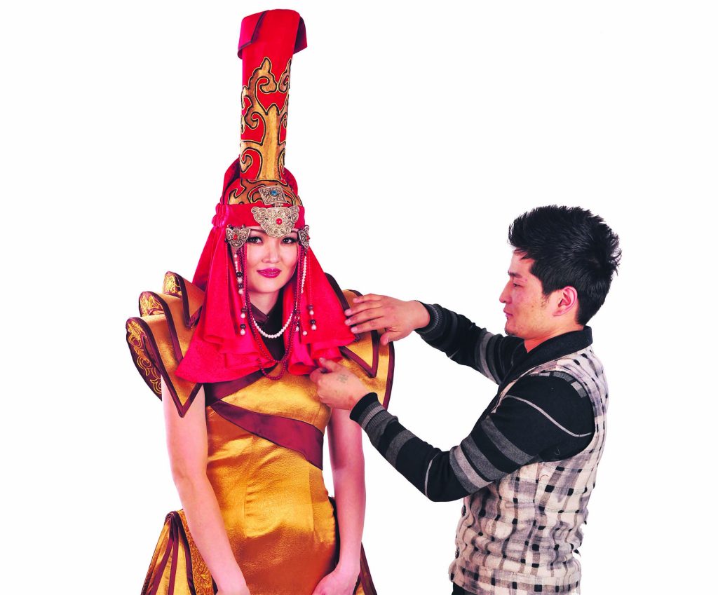 Х.Батзаяа: Өөртөө зохисон хувцас өмссөн хүн л сайхан харагддаг